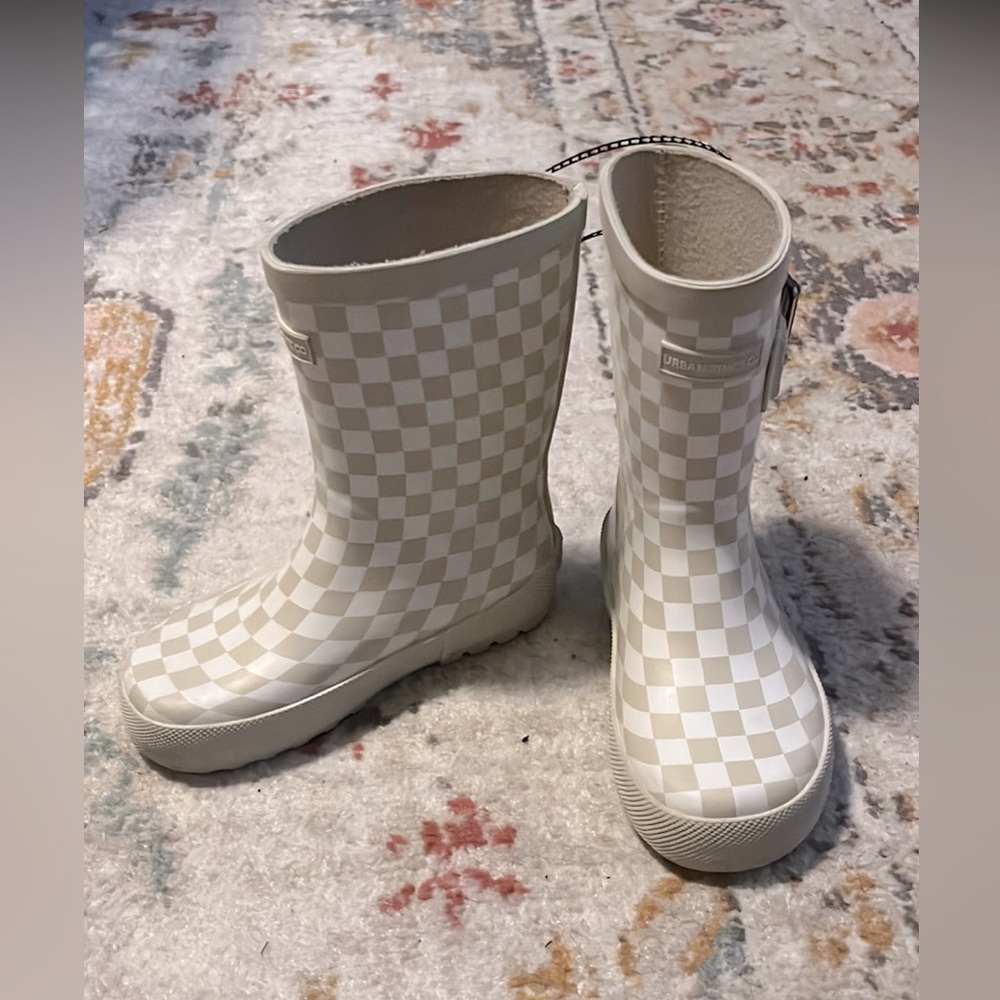 Urban Pine Boots
